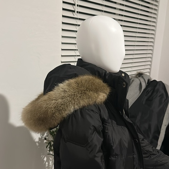 Micheal Korrs Puffer Coat with Faux Fur Trim - Picture 6 of 7